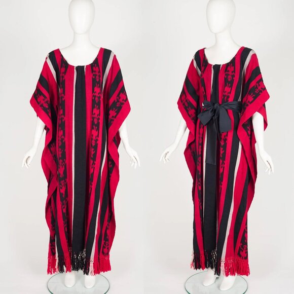 1970s Vintage "Folklore" Ecuador Red & Black Woven Wool Blanket Caftan - Picture 1 of 6